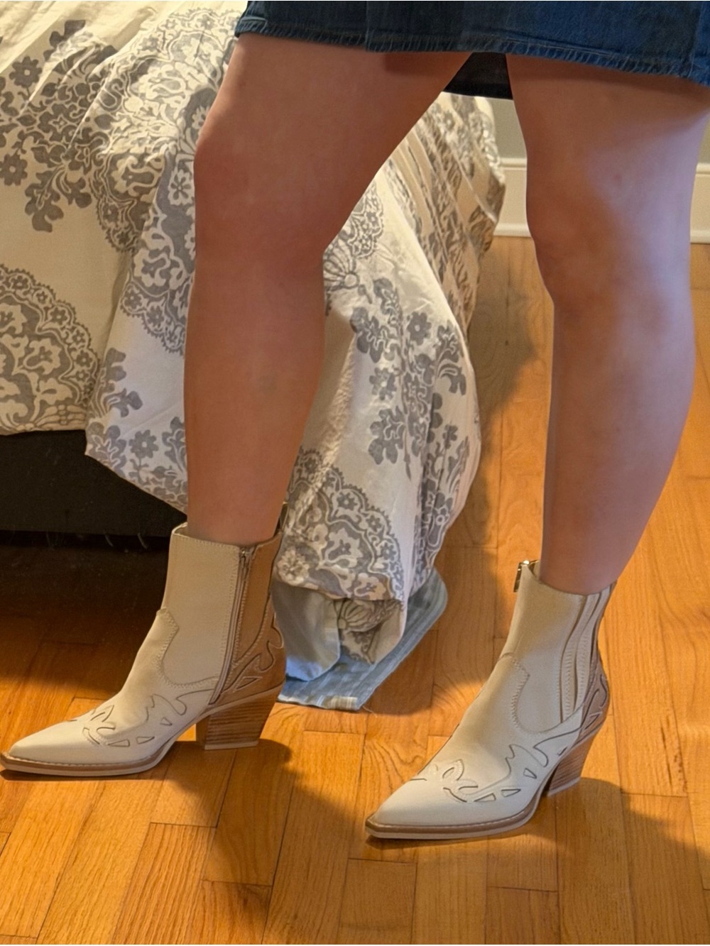 Dolce Vita Ramson Western Ankle Boots